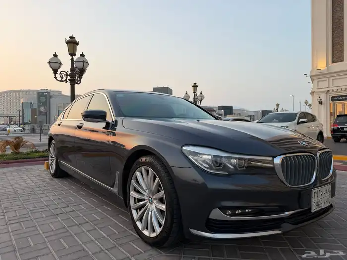 بي ام دبليو730Li موديل 2017 مواصفات خاصة 0