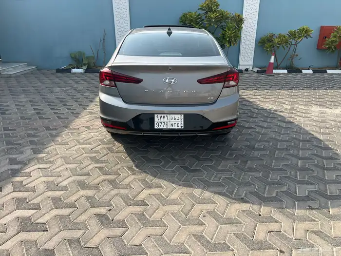 للبيع هيونداي النترا 2019 5