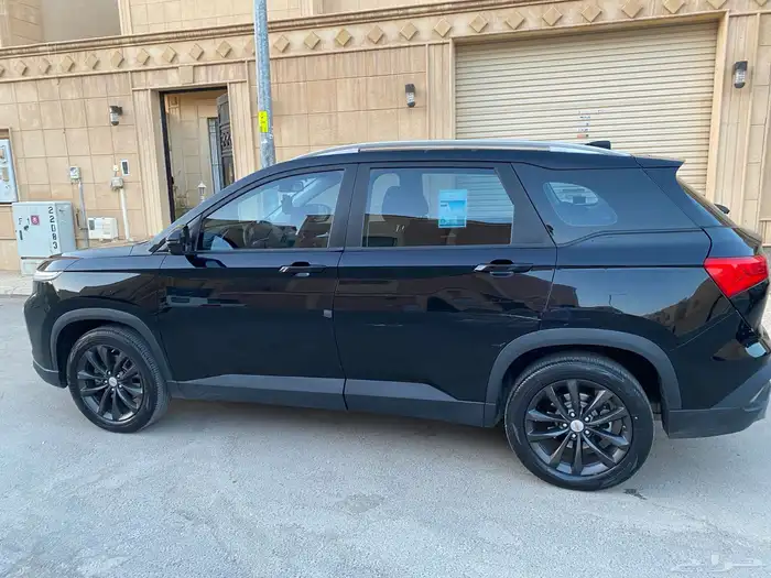 شيفروليه كابتيفا 2023 اسود ستاندر 5