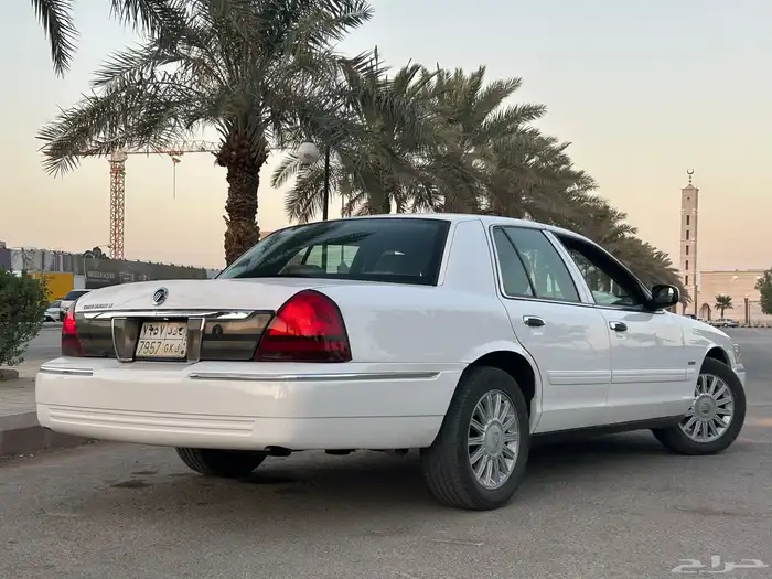 فورد ماركيز 2011 نضيف فل كامل 84