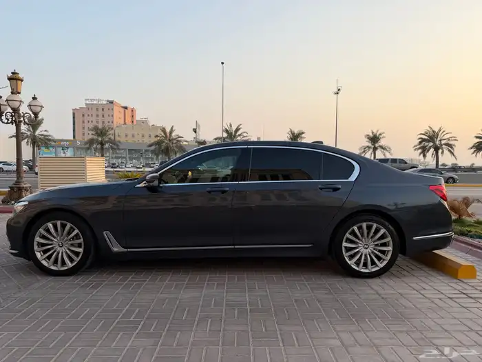 بي ام دبليو730Li موديل 2017 مواصفات خاصة 18
