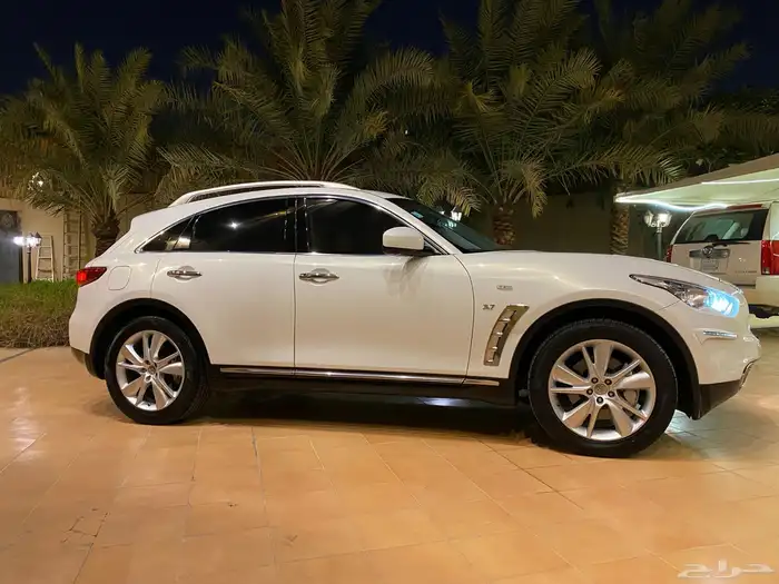 انفينتي QX 70 للبيع 2016 3