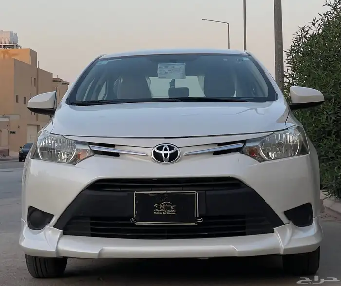 تويوتا- يارس- 2017- بنزين- تماتيك- قمه النظآفه 1