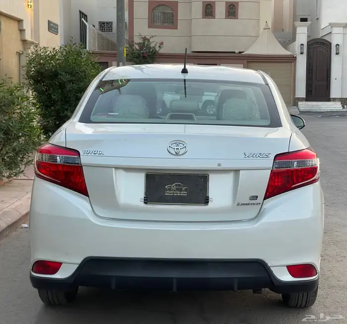 تويوتا- يارس- 2017- بنزين- تماتيك- قمه النظآفه 4