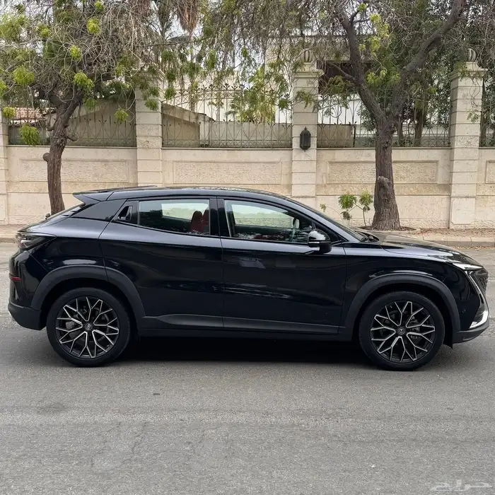 شانجان Uni-T 2024 فئة الفل Elite اسود 5