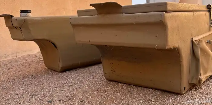 شنطة وتانكي وعليهم عوازل وتانكي أستيل نظيفه 3