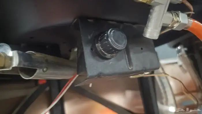 يوجد لدينا صيانه لجميع الدفايات وقطع غيار الدفيات 0