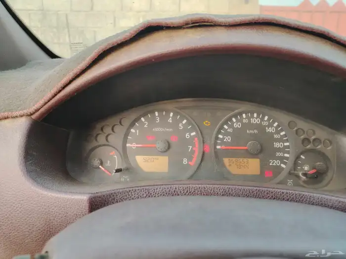 2015 نيسان نفارا 14