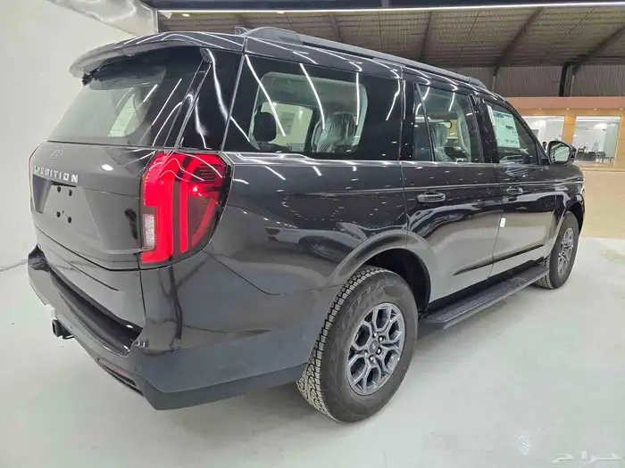 فورد اكسبديشن اكتيف 2025 3