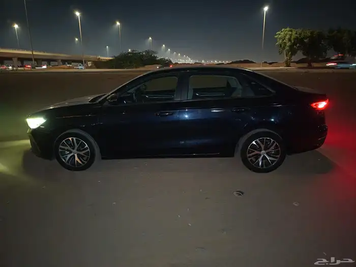 جيلي امجراند 2023 ستاندر 5