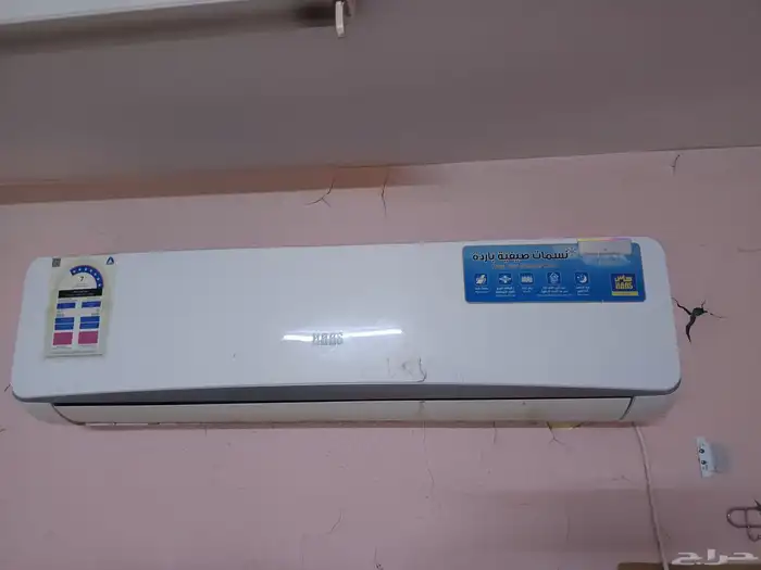 عدد 2 مكيف اسبيلت واحد يحتاج ديمنو مروحة والاخر يحتاج غاز فق 4