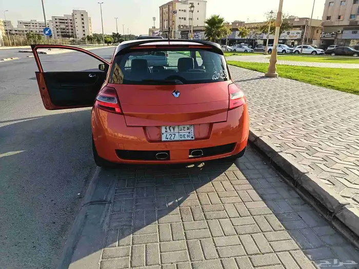 رينو ميغان سبورت تيربو قير عادي تشغيل بصمه موديل 2006 9