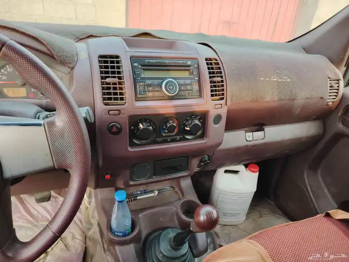 2015 نيسان نفارا 11