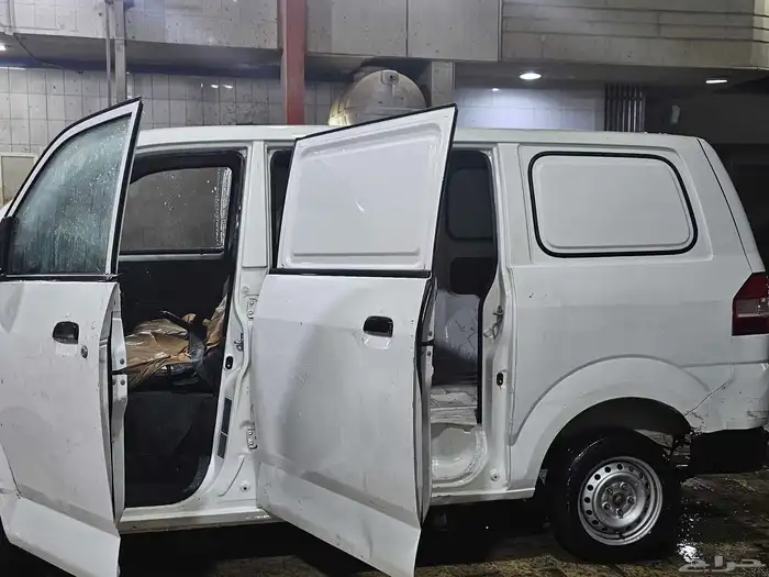 باص سوزوكي فان 2015 1