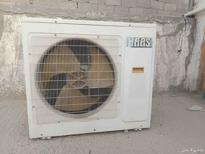 عدد 2 مكيف اسبيلت واحد يحتاج ديمنو مروحة والاخر يحتاج غاز فق 1