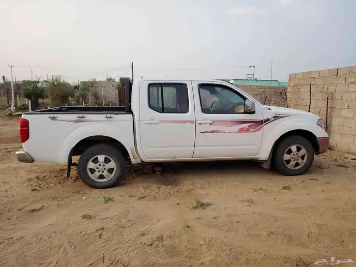 2015 نيسان نفارا 5
