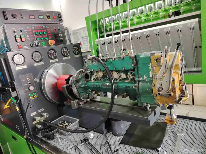 توضيب طرمبات الديزل والبخاخات عادة وكهربا الرياض حي السلي 3