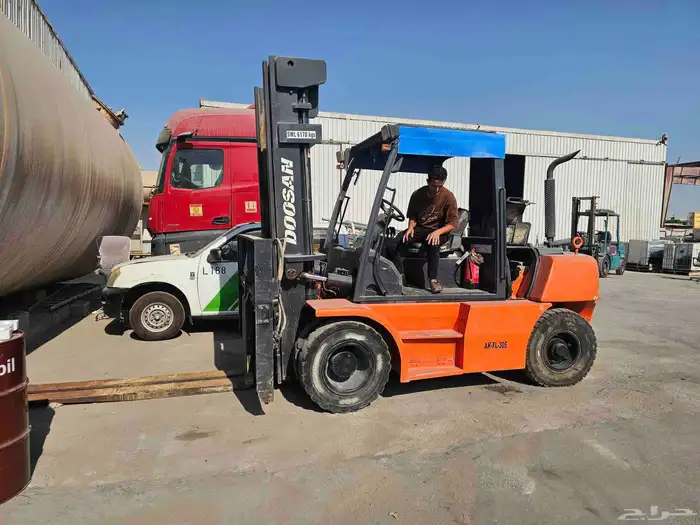 رافعه شوكيه فركلفت للايجار اليومي والشهري جميع الاحجام 8