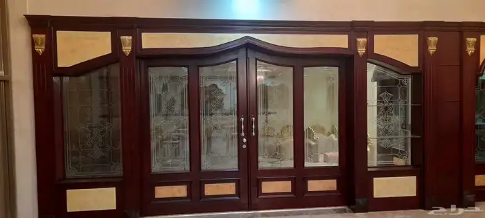 صباغ ابواب وصيانه تغير الوان ابواب خشب وحديد وديكورات وجدران 1