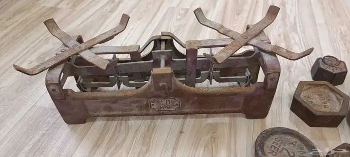 ميزان أثري قديم جدا 3