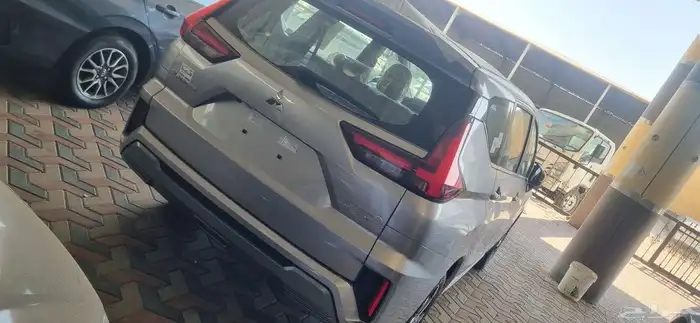 ميتسوبيشي اكسباندر 2025 4