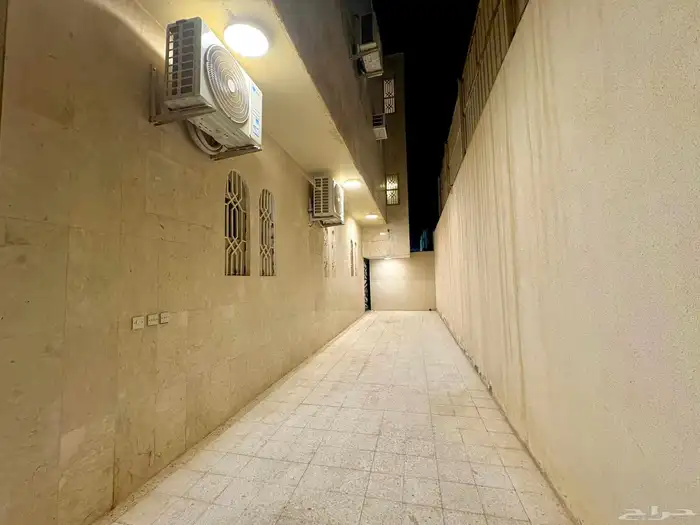 شقه للايجار 3غرف وصاله ومطبخ وحمامين 18