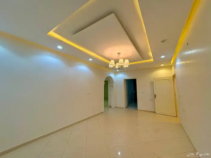 شقه للايجار 3غرف وصاله ومطبخ وحمامين 23