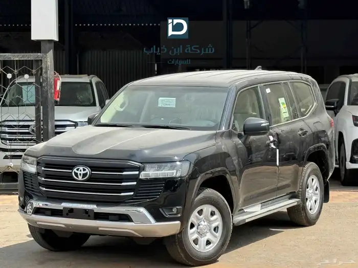 تويوتا لاندكروزر GXR 2025 خليجي بنزين تنفس طبيعي 0