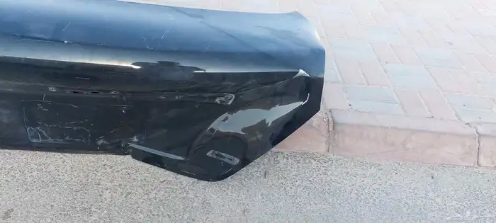 شنطة نيسان صني موديلات من 2016 وفوق . أصلية . بها ضربة خفيفة 5