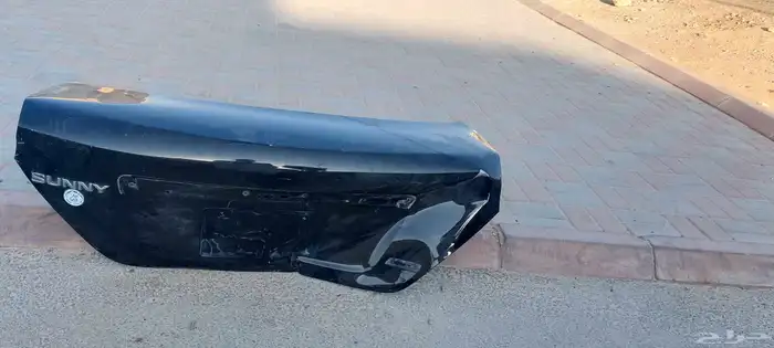 شنطة نيسان صني موديلات من 2016 وفوق . أصلية . بها ضربة خفيفة 2