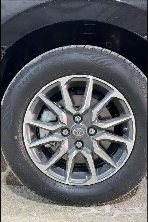 تويوتا يارس ستاندر y 2026 4