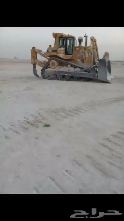 ساءق بلدوزر كتر قديم 19 سنه في مجال العمل وسايق شيول بالرياض 0