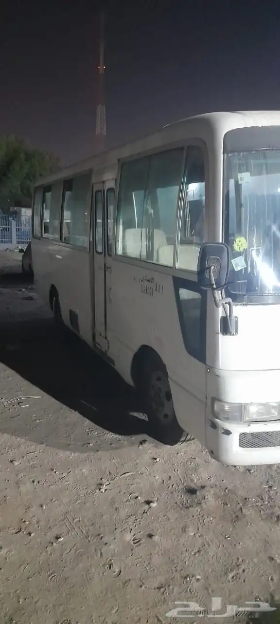 للبيع باص نيسان 2006 3