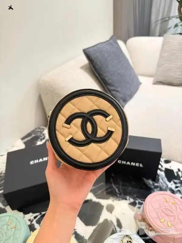 شوزات رسميه لويس فيتون وجزم لوربيانا ونيوبلانس واسكيس 78