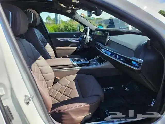2024 BMW 740 i xDrive 10