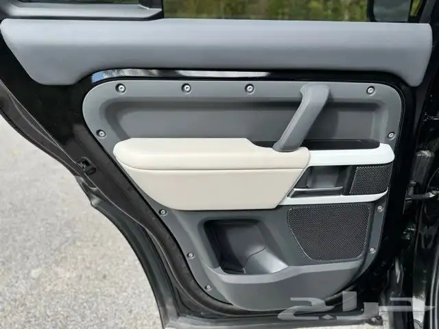 Defender 110 P400 S 2024 9