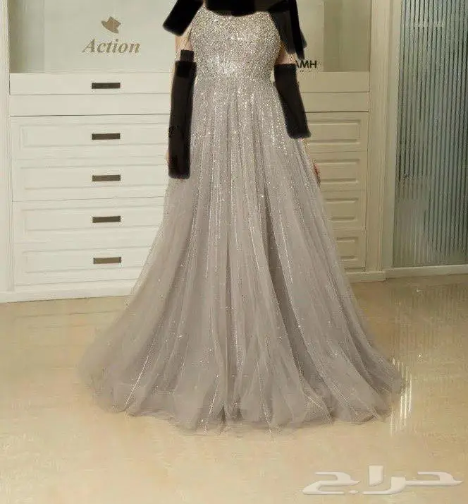 فستان من أكشن 0