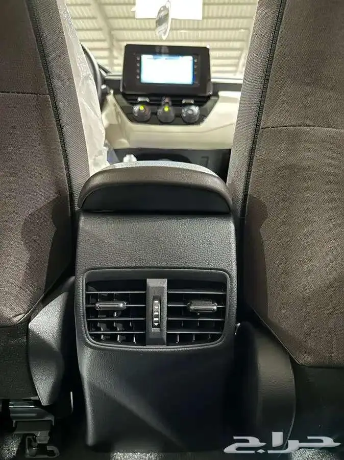 تويوتا كورولا جنوط ماكينة2.0 موديل 2025 8