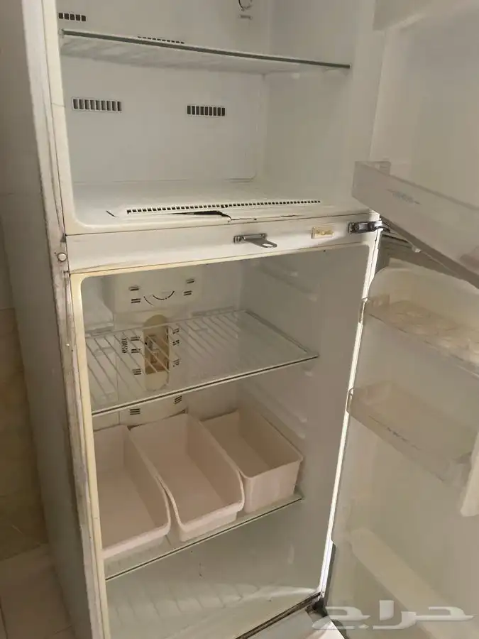 ثلاجة وضعها جيد 0
