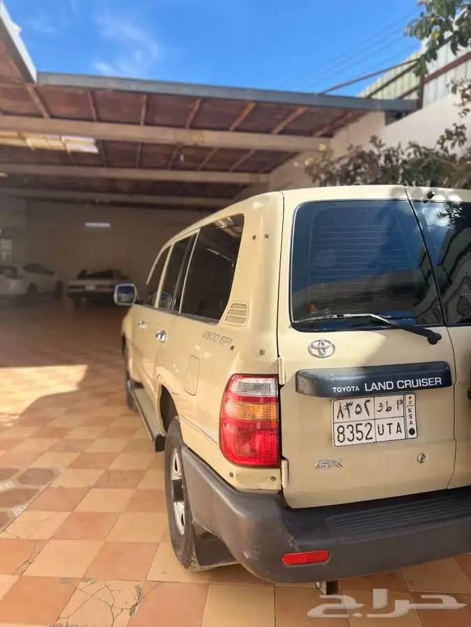 جيب لاند كروزر 2000 8