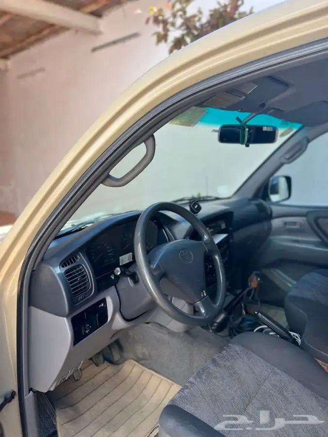 جيب لاند كروزر 2000 1