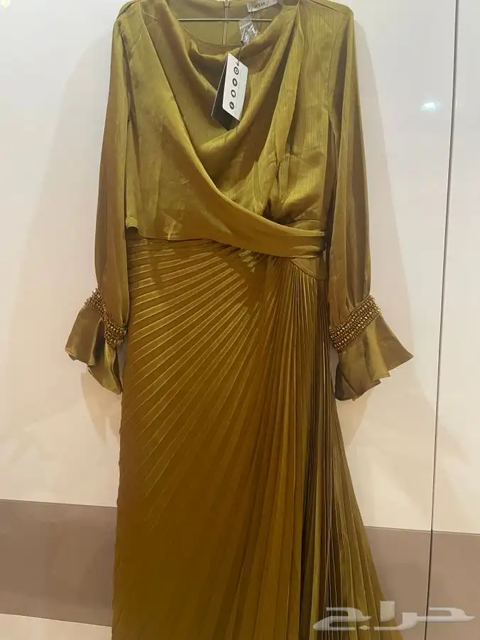 فستان مناسبات ناعم و جديد للبيع 0