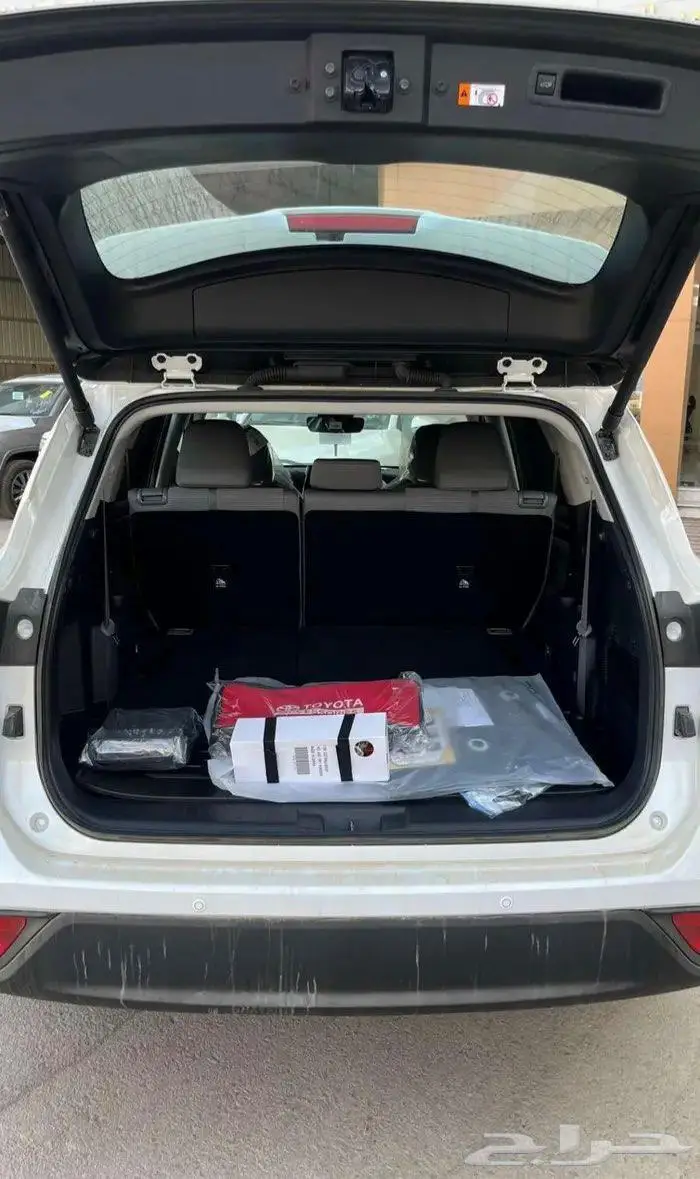 تويوتا هايلندر GLE 2025 4