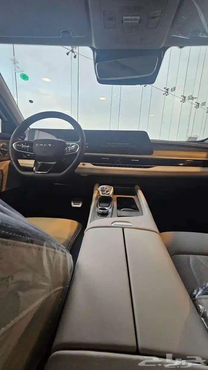 شيري اريزو8 لاكجري 2025 بسعر حصري لايكرر 4