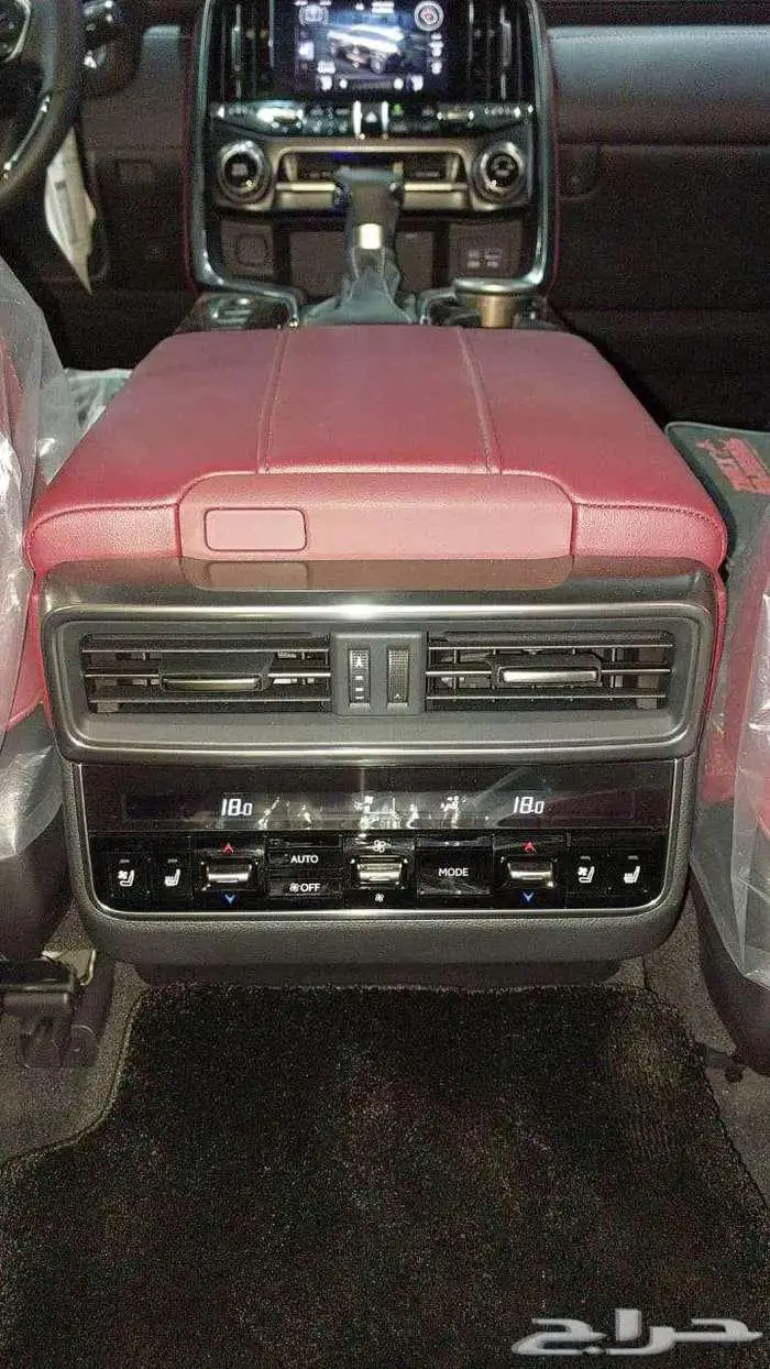 لكزس B B ابيض داخلي احمر 2024 خليجي 8