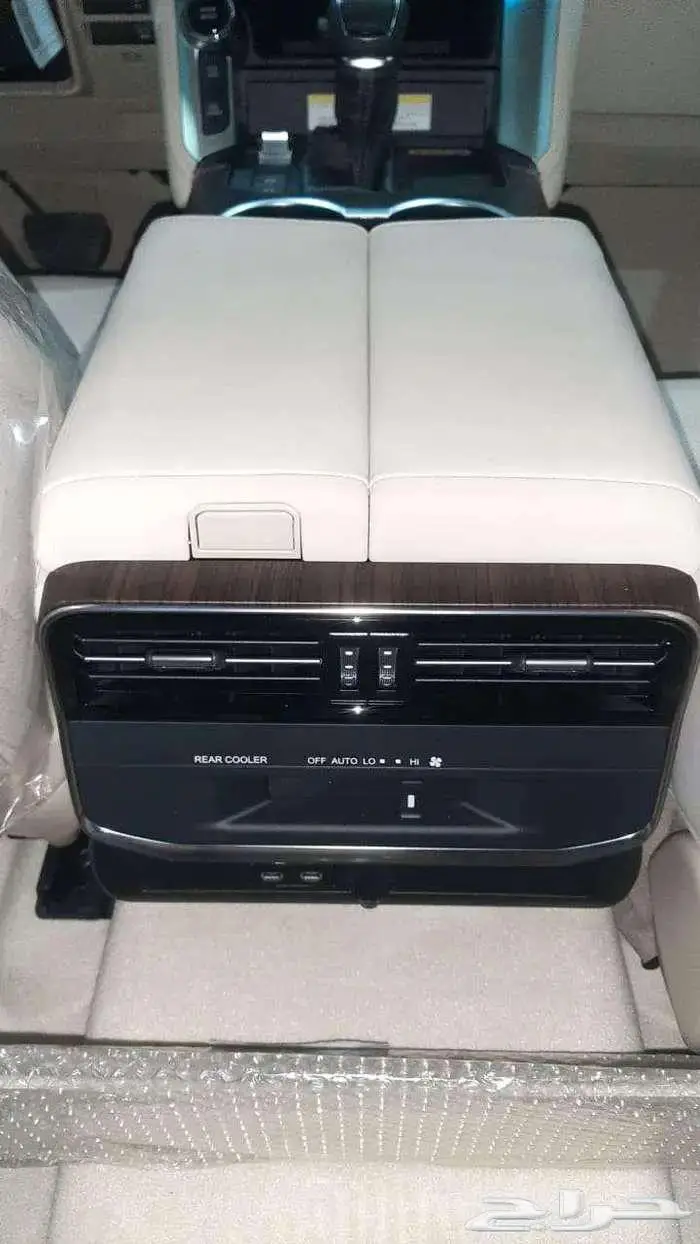 جي اكس ار ال 4 بنزين 2024 سعودي ابيض 7