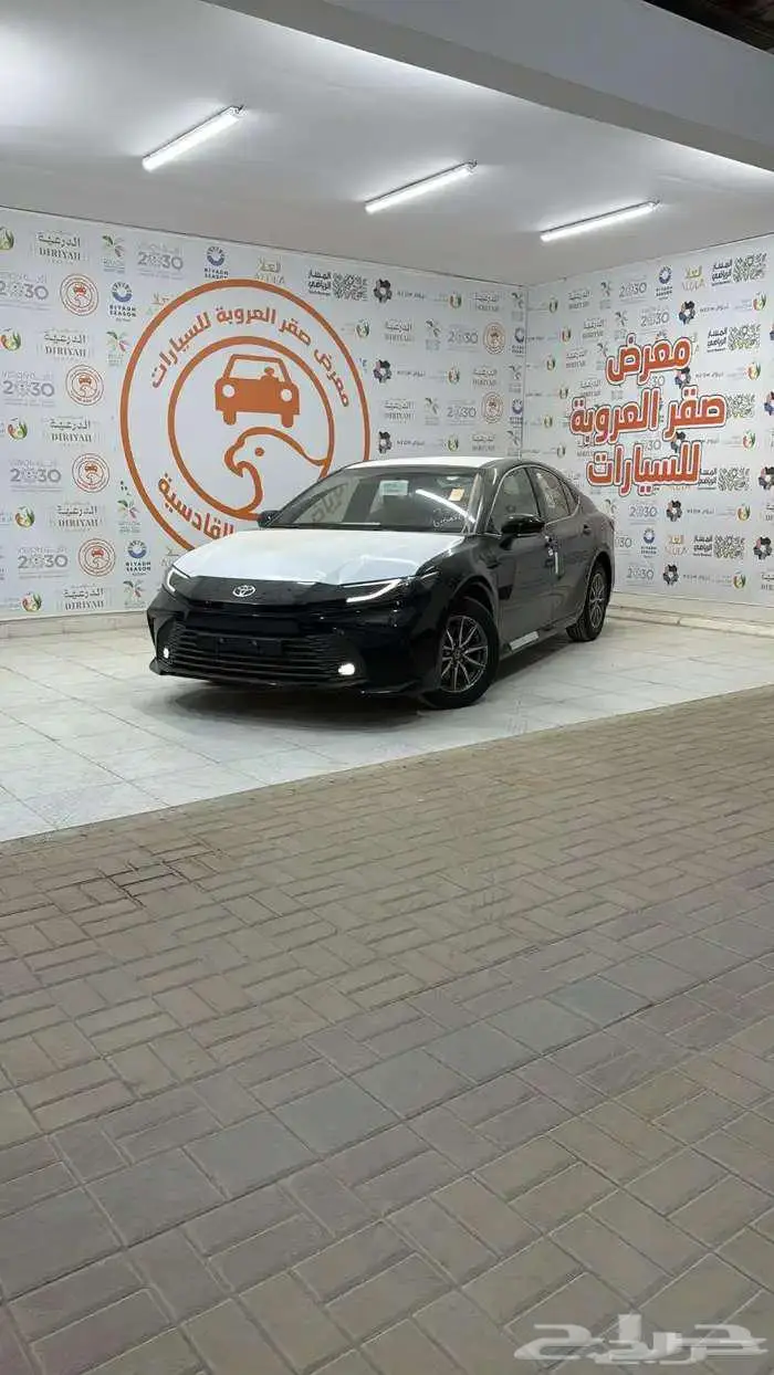 كامري 2025 E سعودي اسود ( اقساط بنوك ) او كاش 0