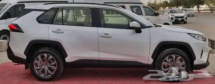 تويوتا راف فور 2025 XLE 4