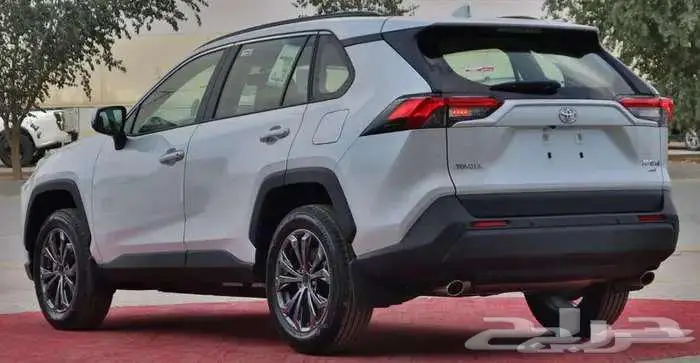 تويوتا راف فور 2025 XLE 3