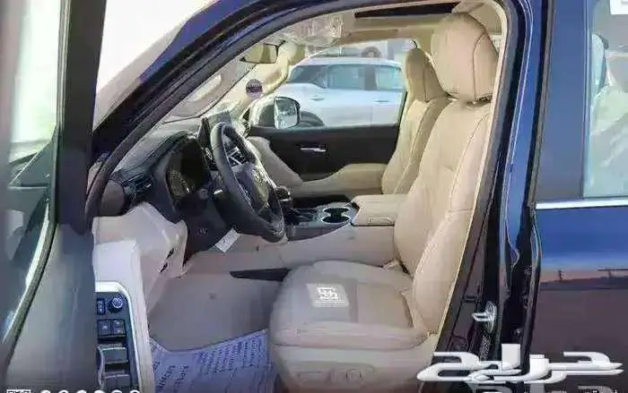 تويوتا لاند كروزر VXR بنزين كحلي لوحات 2023 3